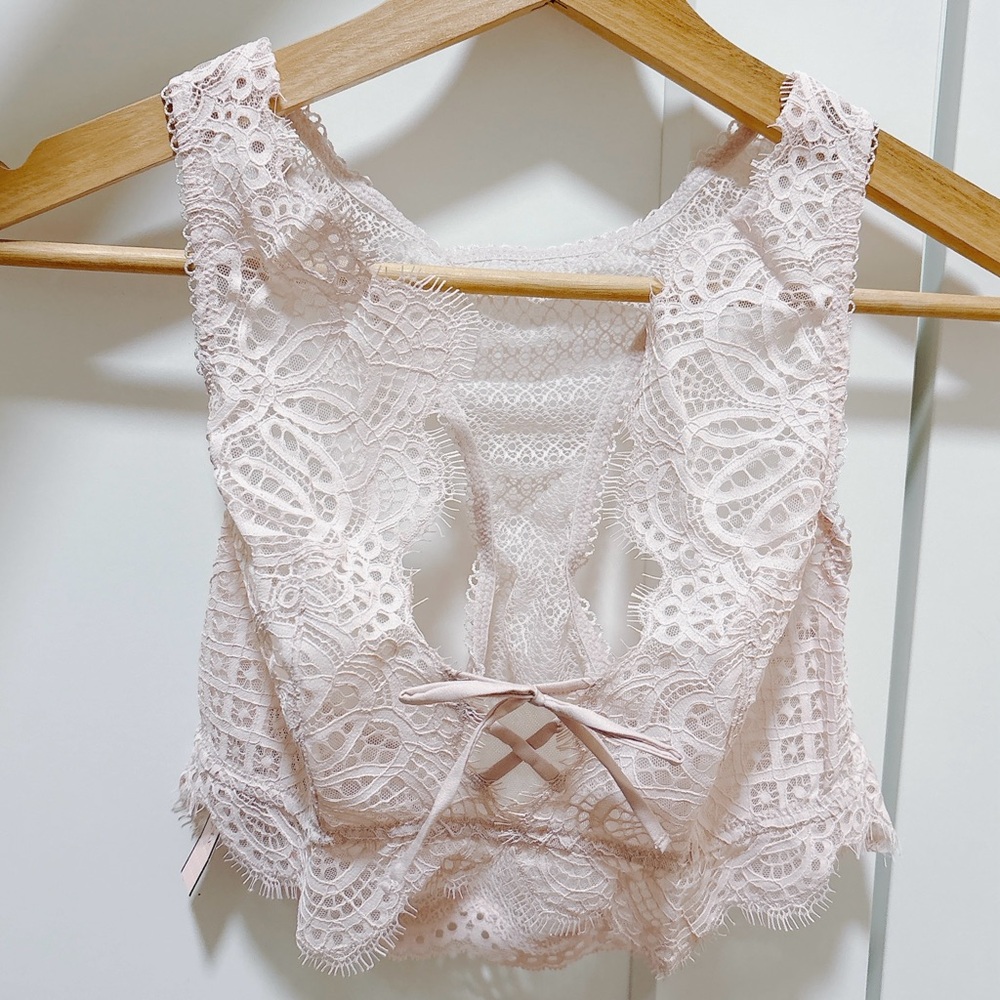 Victoria’s Secret light pink lace racer back bralette